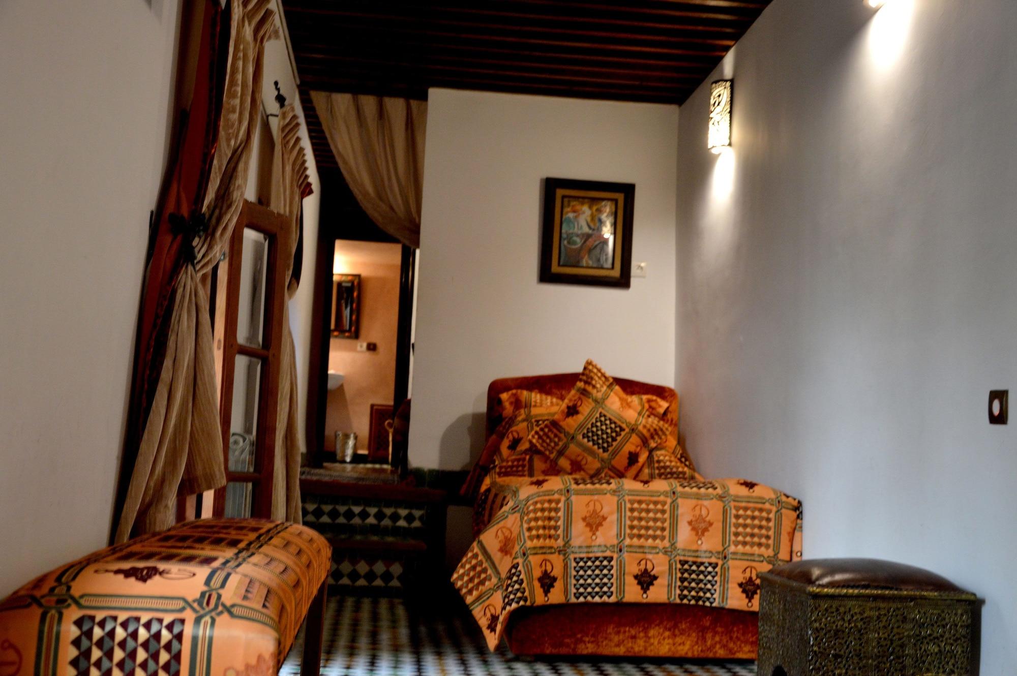 Riad Alya Fes Luaran gambar
